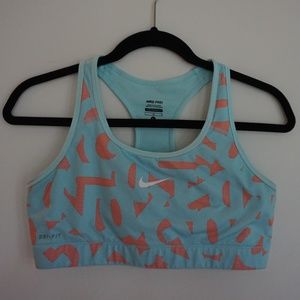 Nike -- Dri-fit Nike Pro Sportsbra